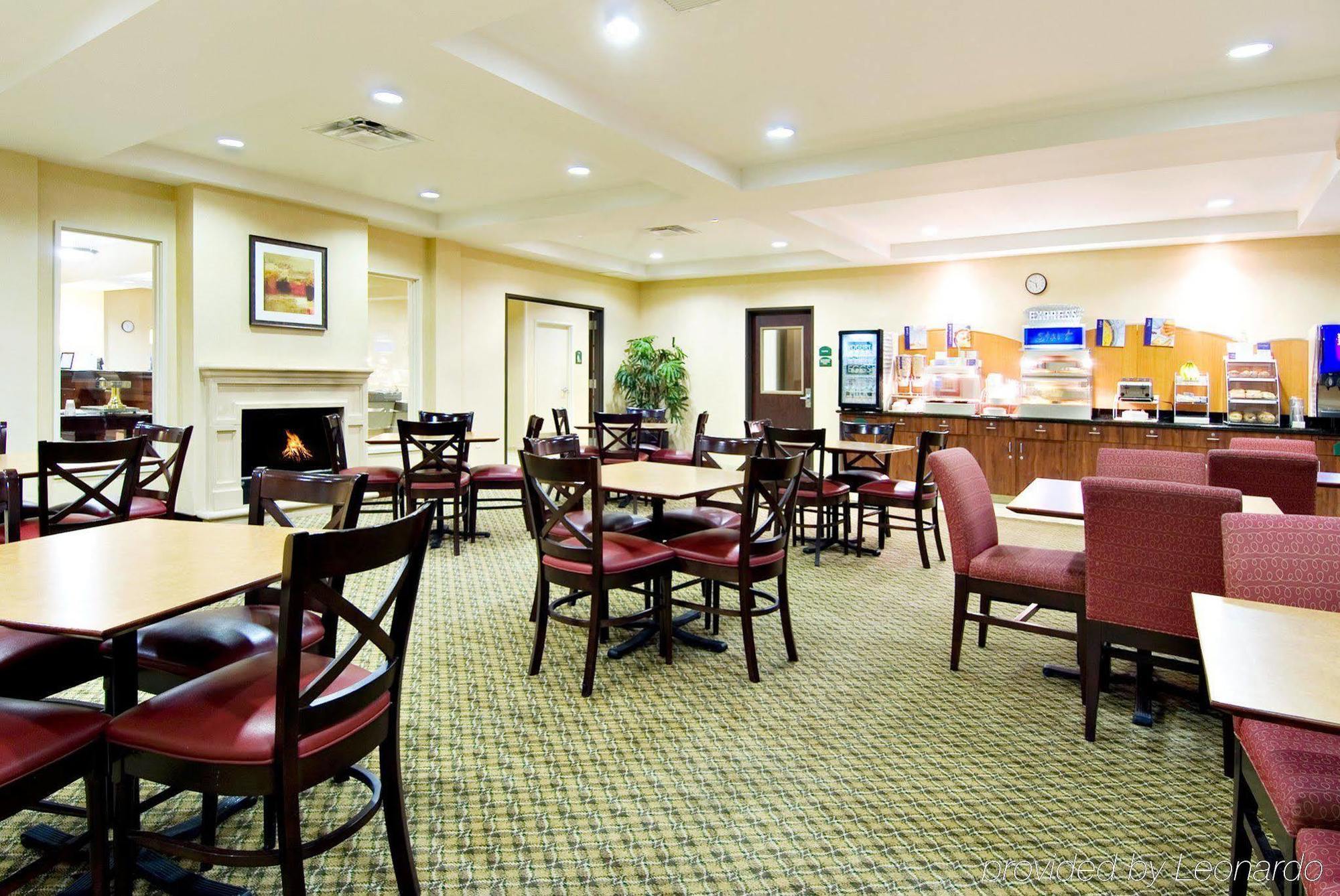 Holiday Inn Express Hotel & Suites Medford-Central Point By Ihg Dış mekan fotoğraf